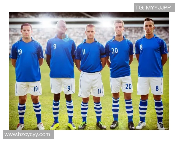 荷兰足球中场球星的辉煌历程与绿茵场上传奇瞬间